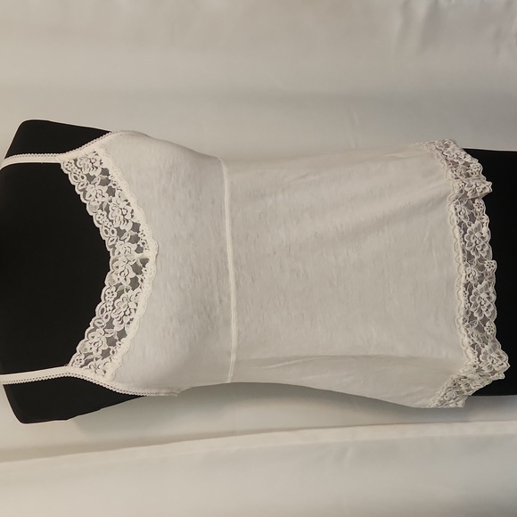 ELLE "Must Have" Off-White Lace Trim Cami – Size M - Picture 2 of 7